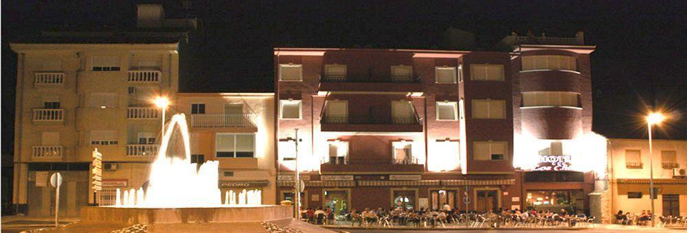 Hotel Los Chiles Villanueva Del Arzobispo Ngoại thất bức ảnh